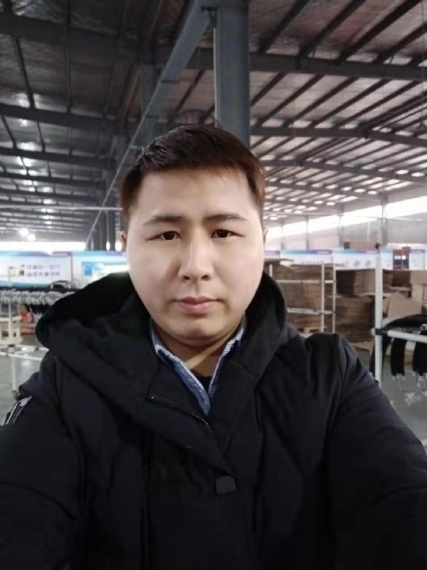 刀锋的第一张照片--句容认干亲服务网